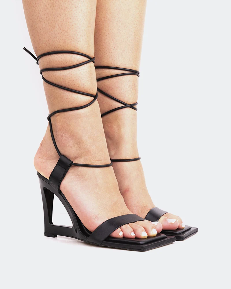 Quata Black Leather