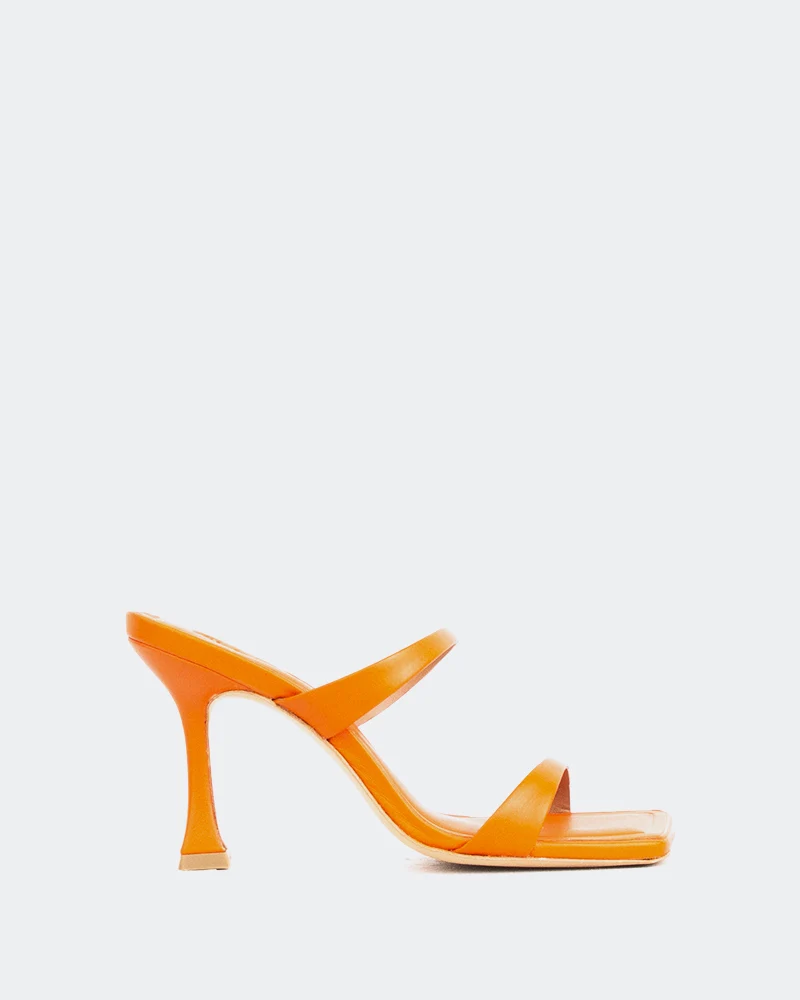 Pyramid Peach Leather