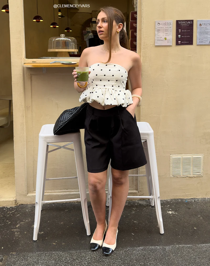 Escarpins femme beiges élégants à bout vernis noir et petit talon confortable