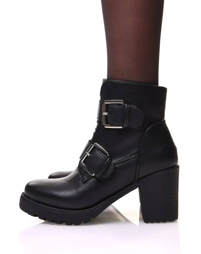 Bottines noires à talons et sangles