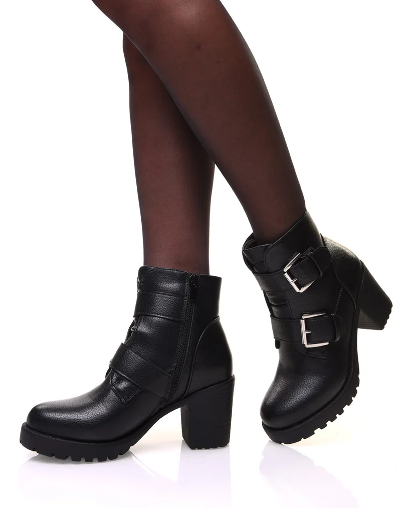 Bottines noires à talons et sangles