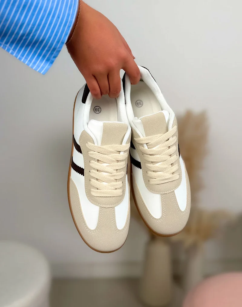 Basket femme blanche tendance avec empiècements beige et bandes marron