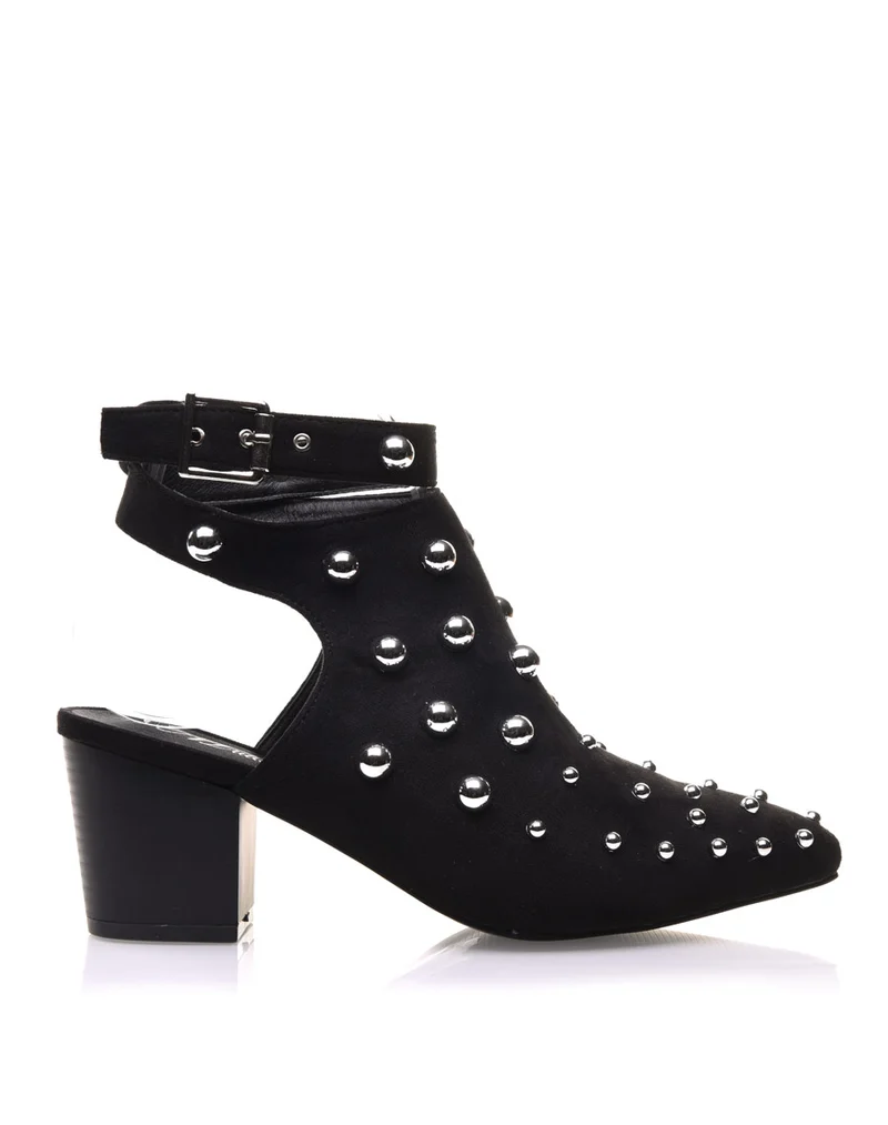 Sandales noires en suédine cloutée
