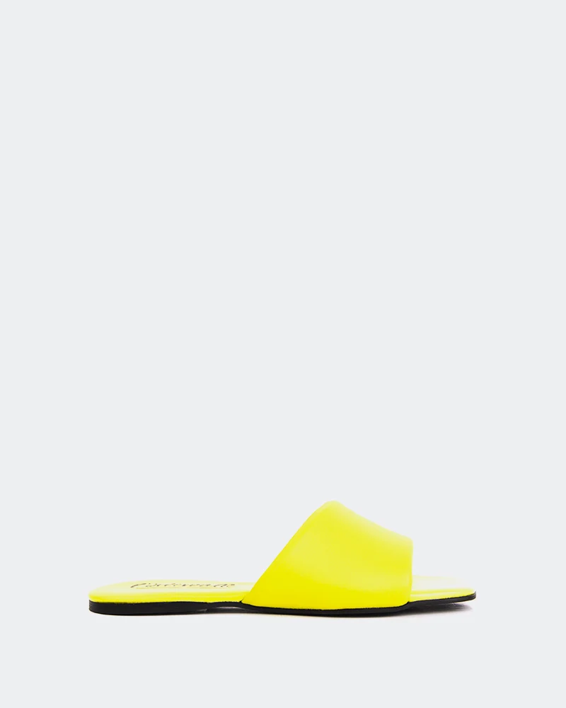 Proseco Yellow Leather