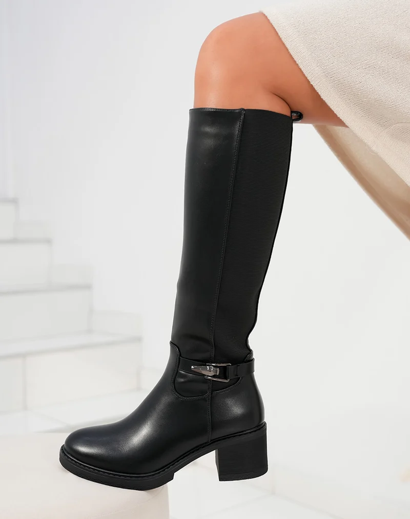 Bottes femme noires à talon moyen avec élastique et lanière argentée
