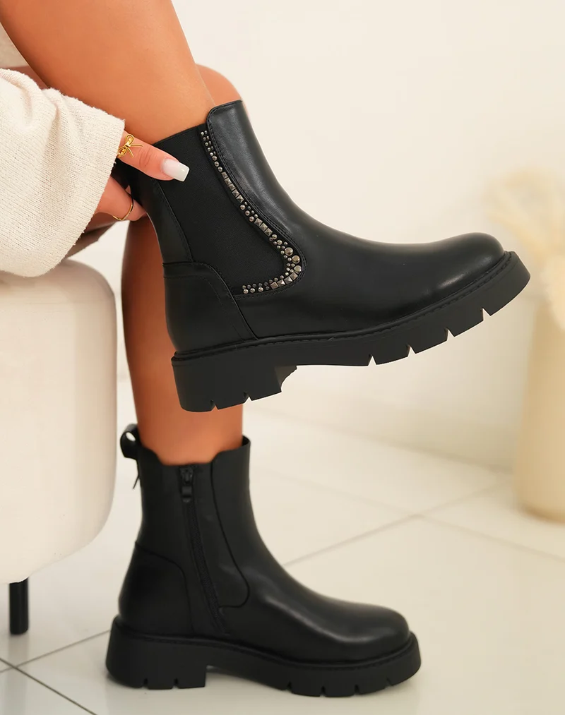 Bottines femme noires Chelsea avec détail clous anthracite