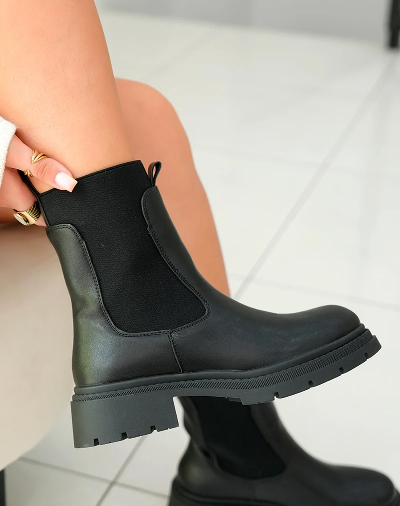 Bottines Chelsea Noires Femme à Semelle Crantée