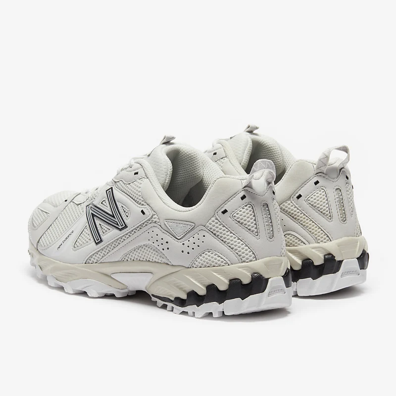 New Balance 610