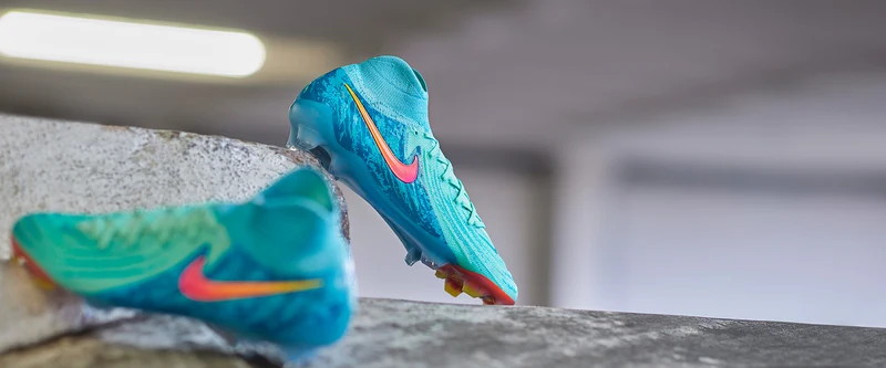 Nike Phantom Luna II Elite LV8 FG