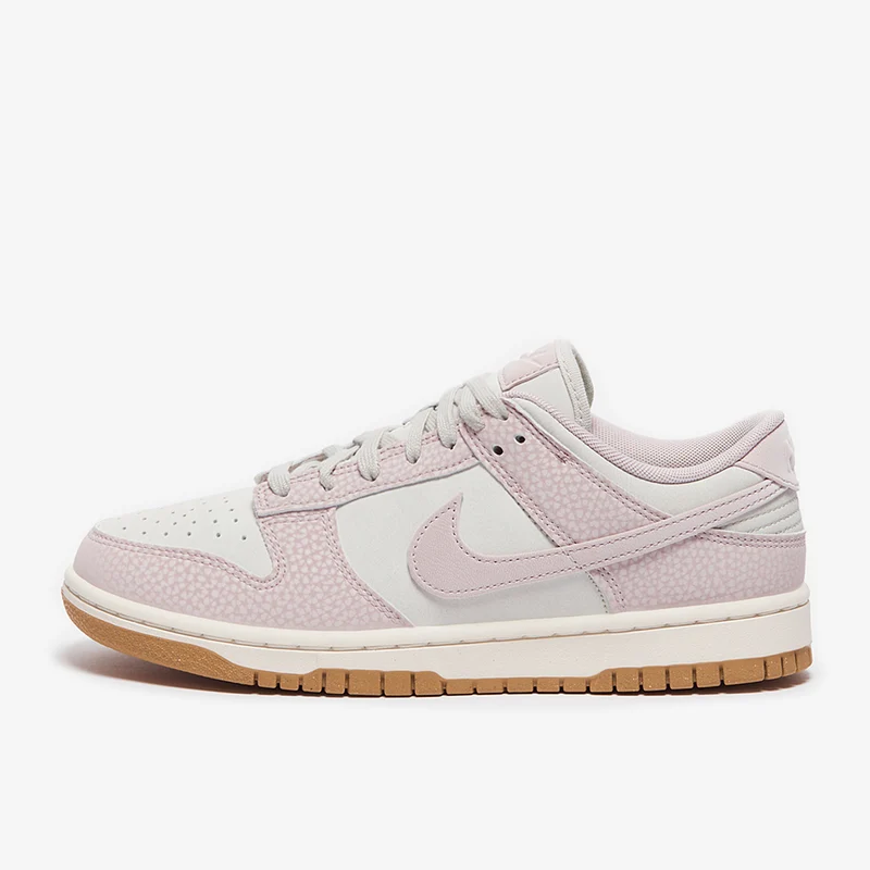 Nike Sportswear Dunk Low PRM NN pour Femme