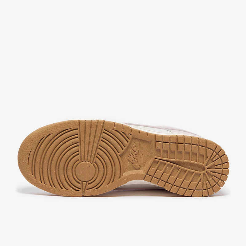 Nike Sportswear Dunk Low PRM NN pour Femme