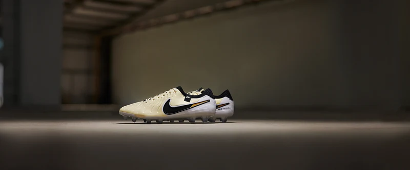 Nike Chaussure de foot à crampons pour terrain sec Tiempo Le