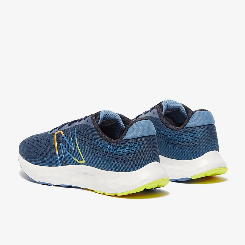 New Balance 520 V8