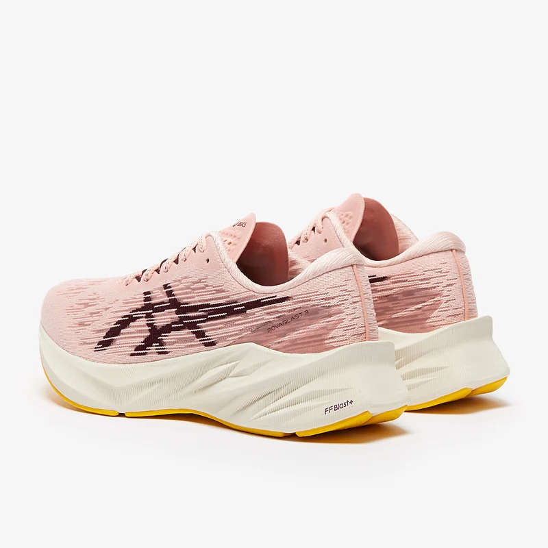 ASICS Womens Novablast 3