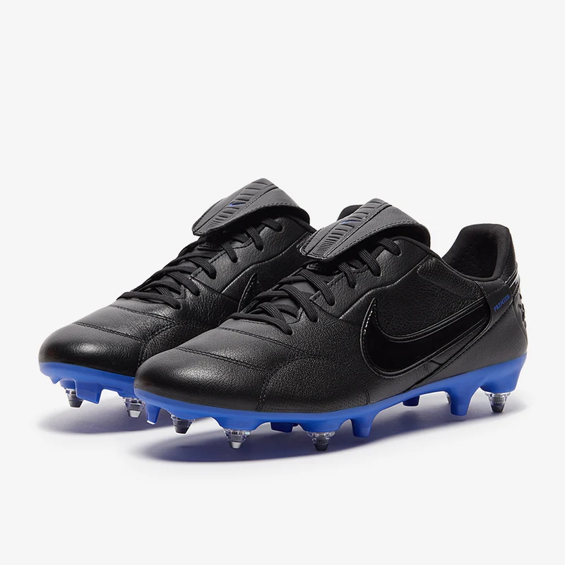 Nike Chaussure de foot basse à crampons pour terrain gras Ni