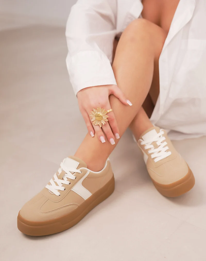 Basket femme beige foncé en peau de pêche à triple plate-forme marron tendance