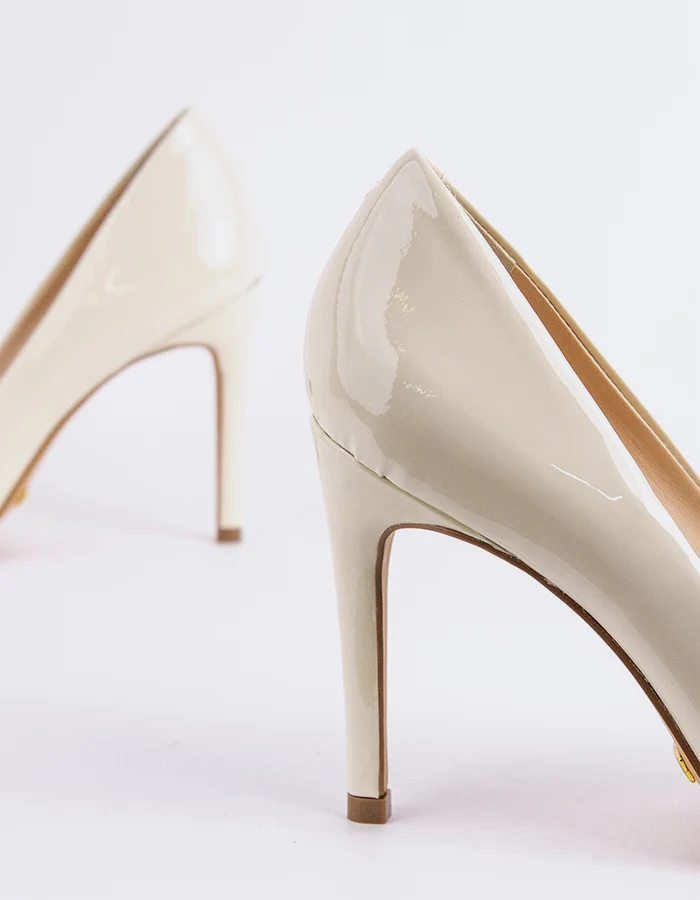 Love Off White Patent