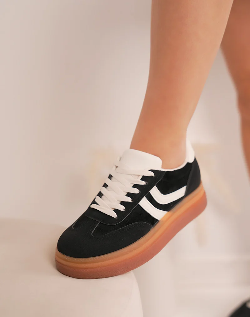 Baskets femme noires en suédine à plateforme écrue tendance et semelle marron