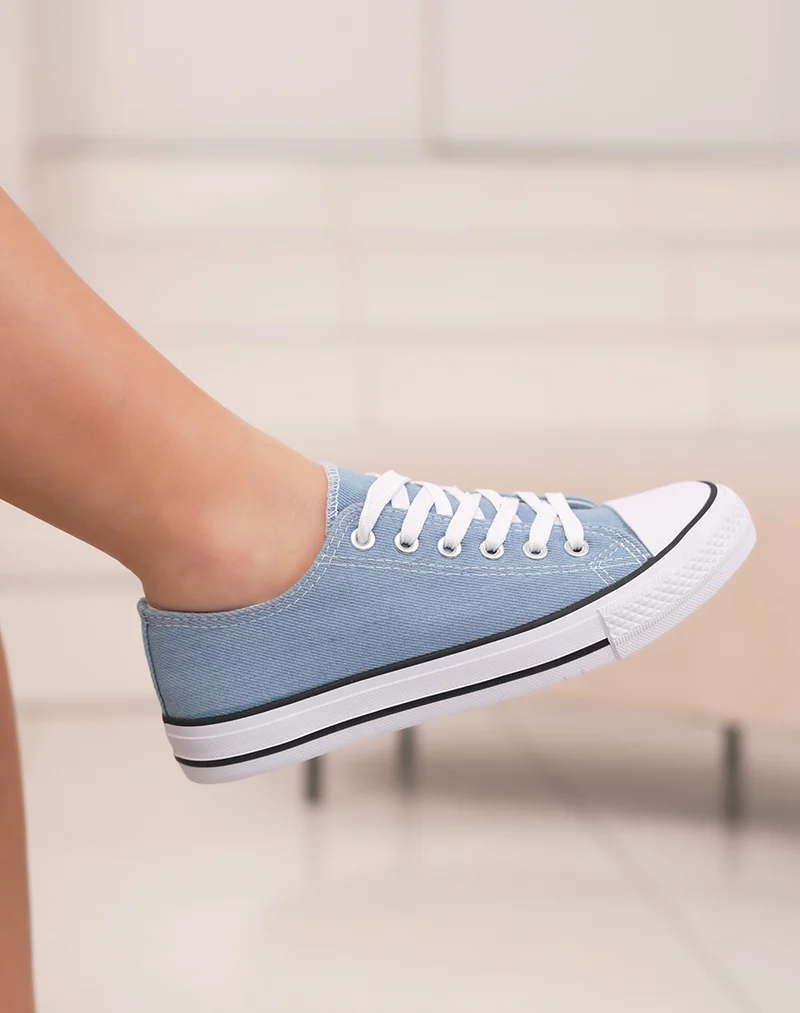Basket femme bleu jean tendance avec lacets épais et semelle plateforme