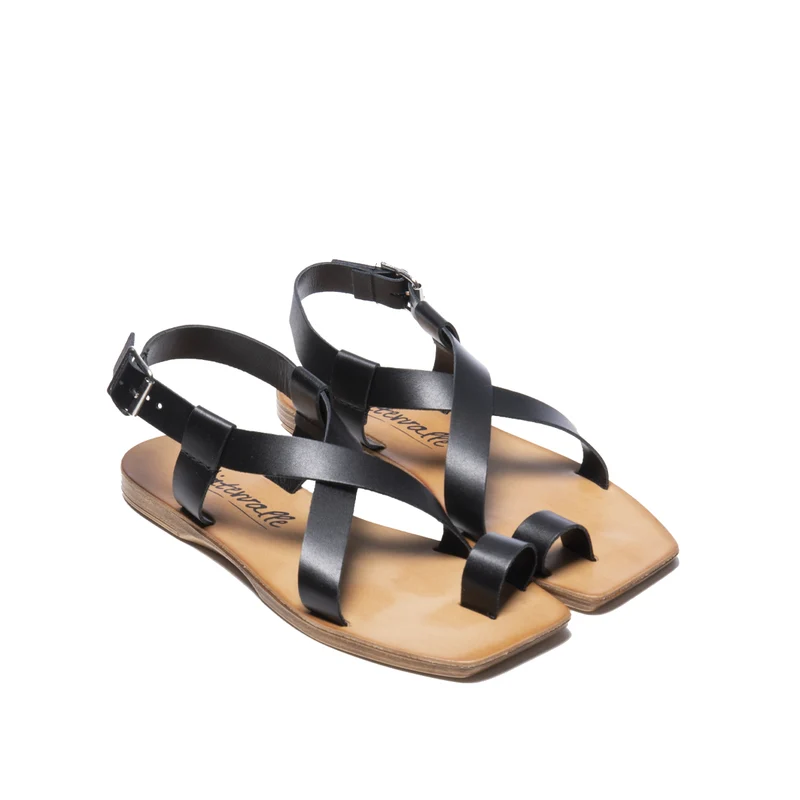 Fola Black Leather