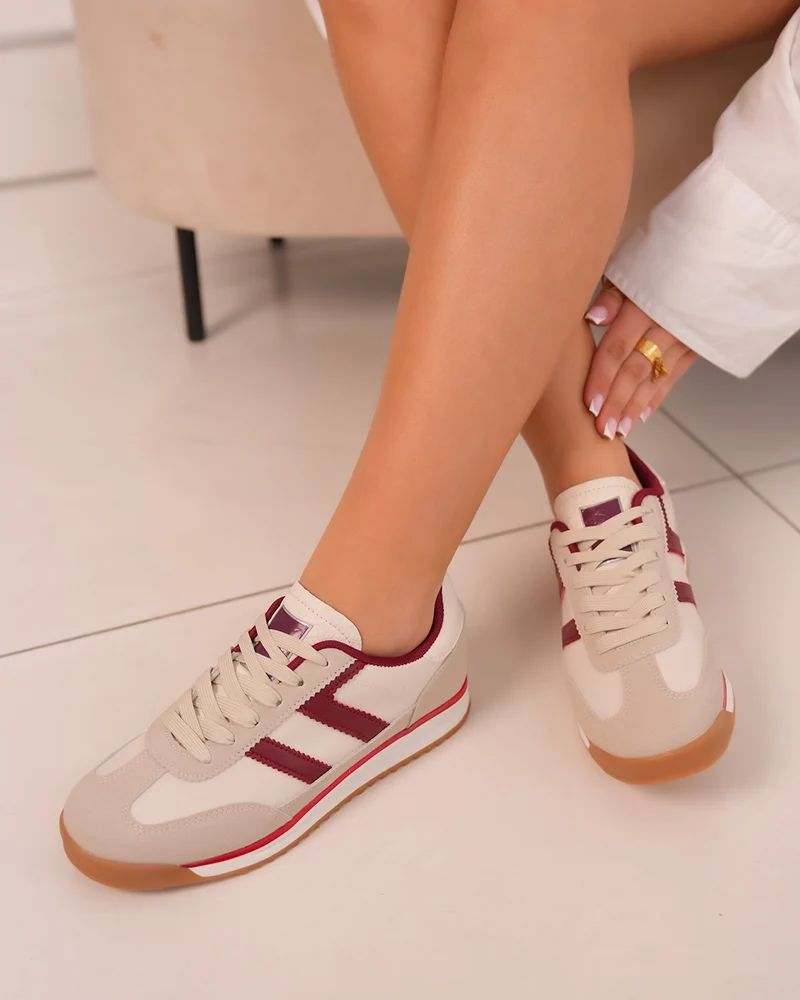 Basket femme beige et bordeaux avec rayures latérales