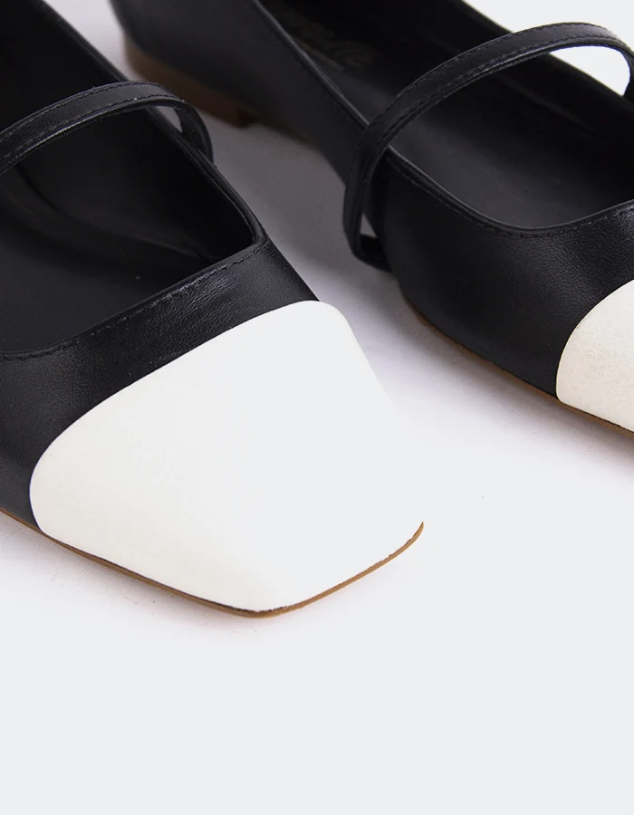 Yarrow Off Wht.Black Leather