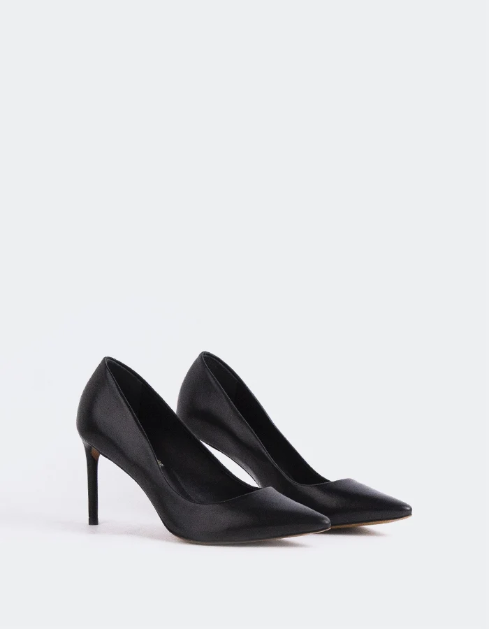 Zinnia Black Leather