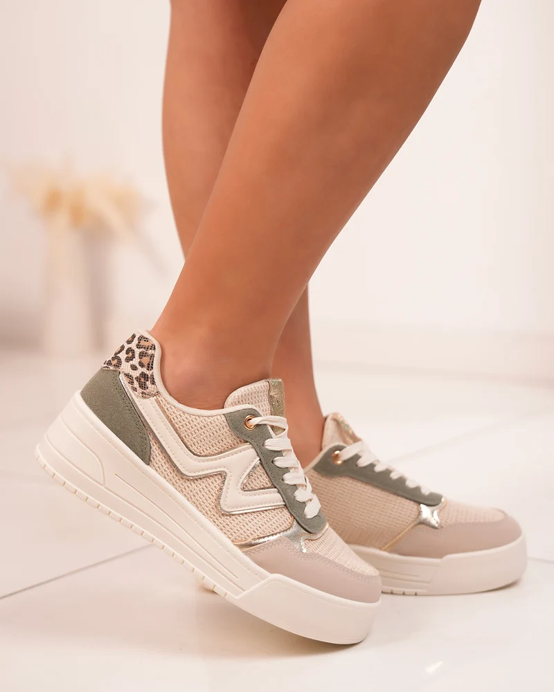 Basket Femme Beige et Vert avec Détails Dorés et Léopard