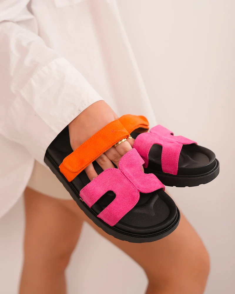 Mules femme noires avec brides H rose fuchsia et scratch orange