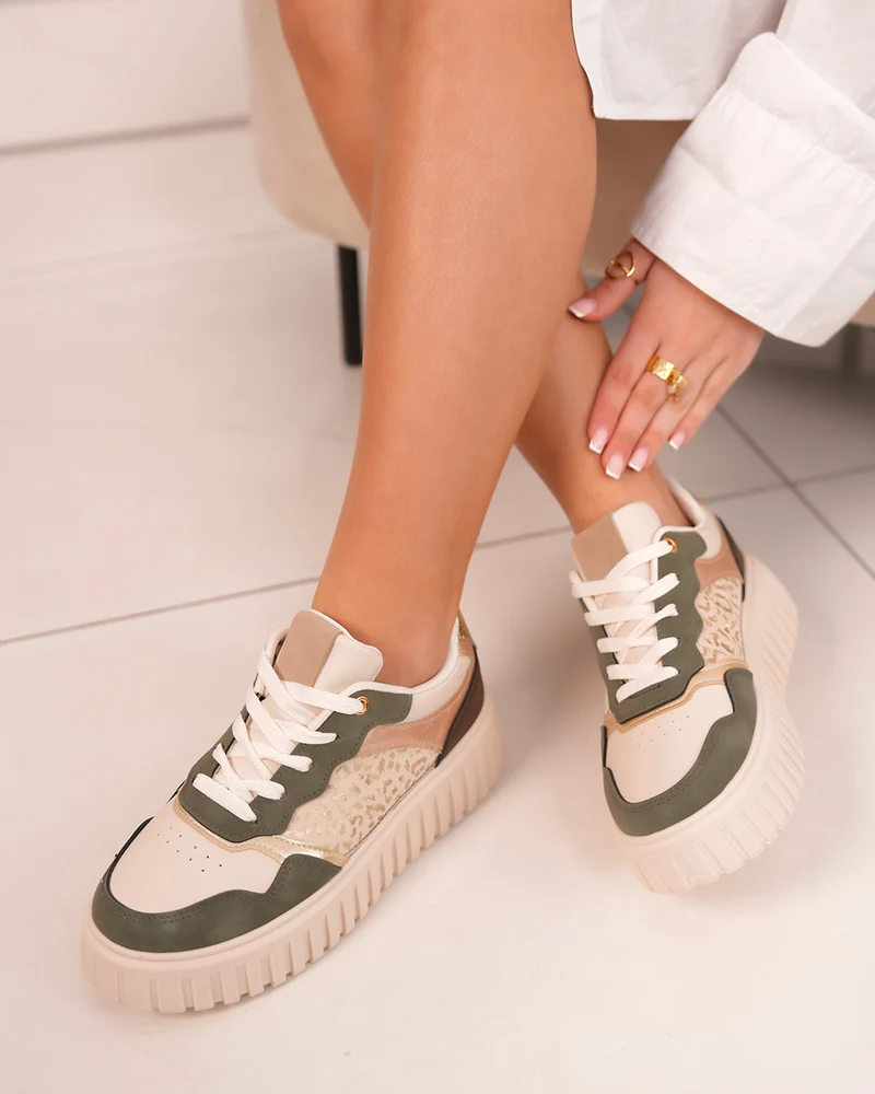 Basket femme beige et verte avec imprimé léopard et touches dorées