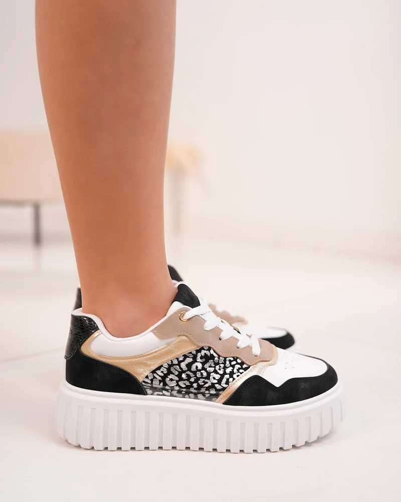 Basket noire et blanche pour femme avec imprimé léopard et touches dorées
