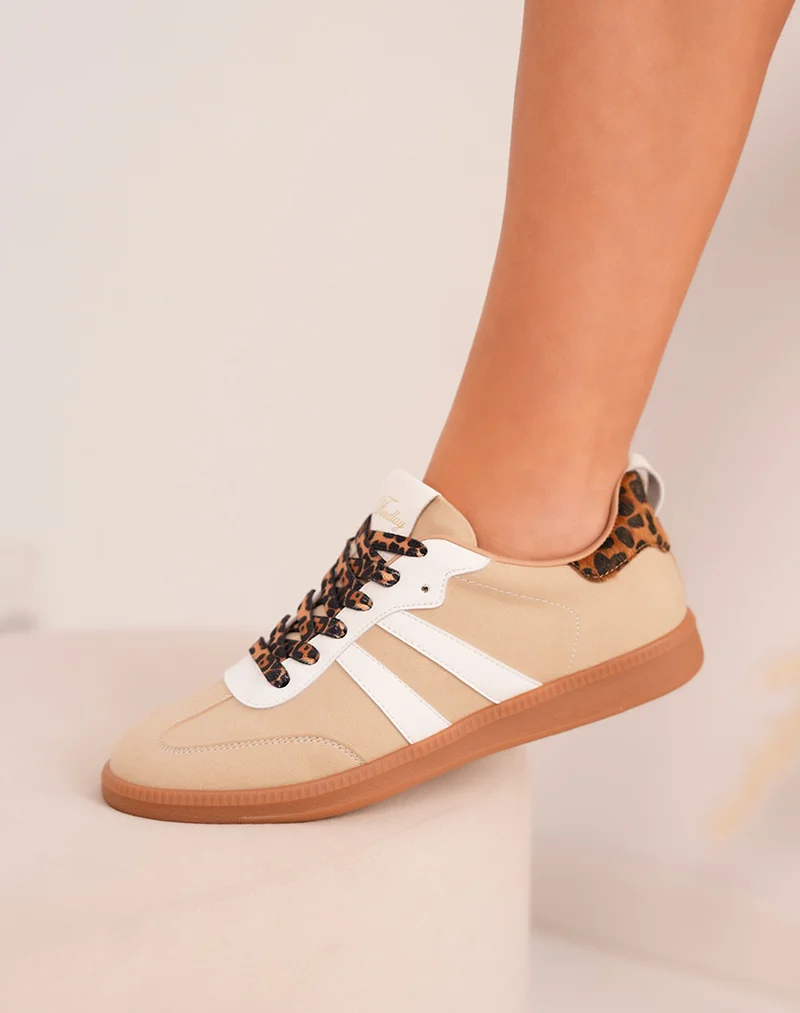Baskets femme FINDLAY beige à lacets léopard et détails rayés tendance