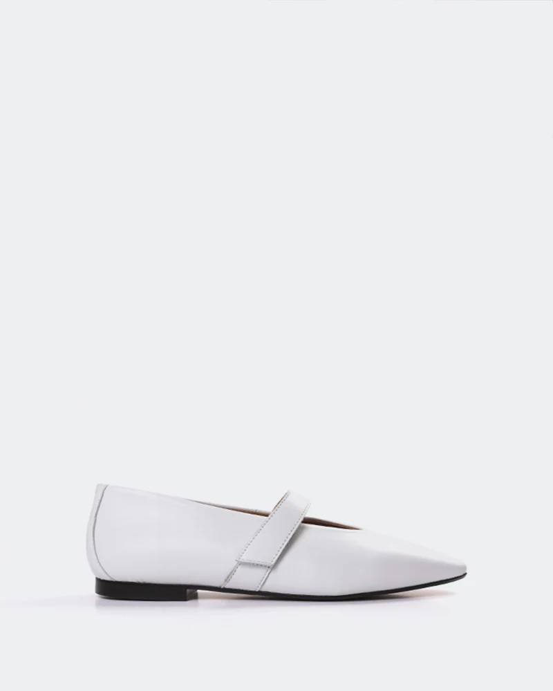 Flordeliz White Leather