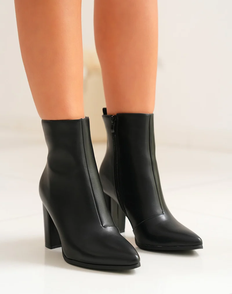 Bottines à bout pointu effet simili-cuir
