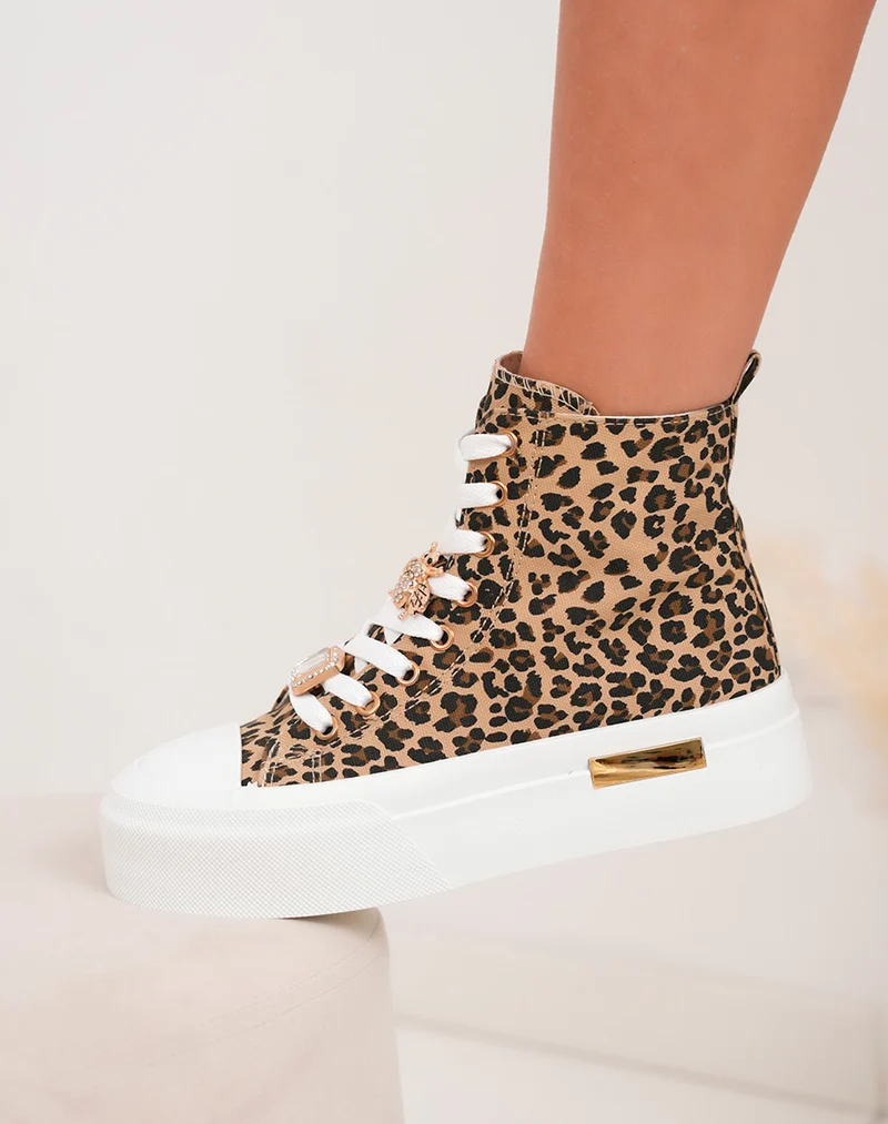 Baskets montantes femme léopard tendance avec plateforme et détails dorés