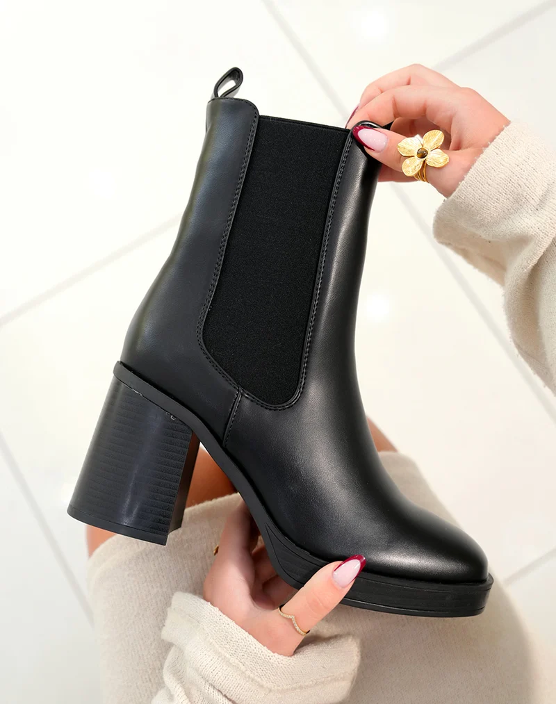 Bottines montantes noires chelsea à talon carré