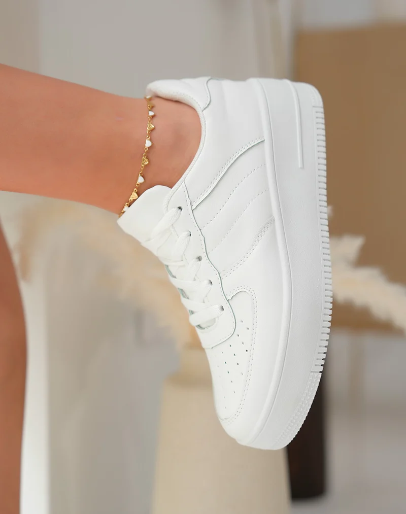 Baskets blanches à grosse plateforme