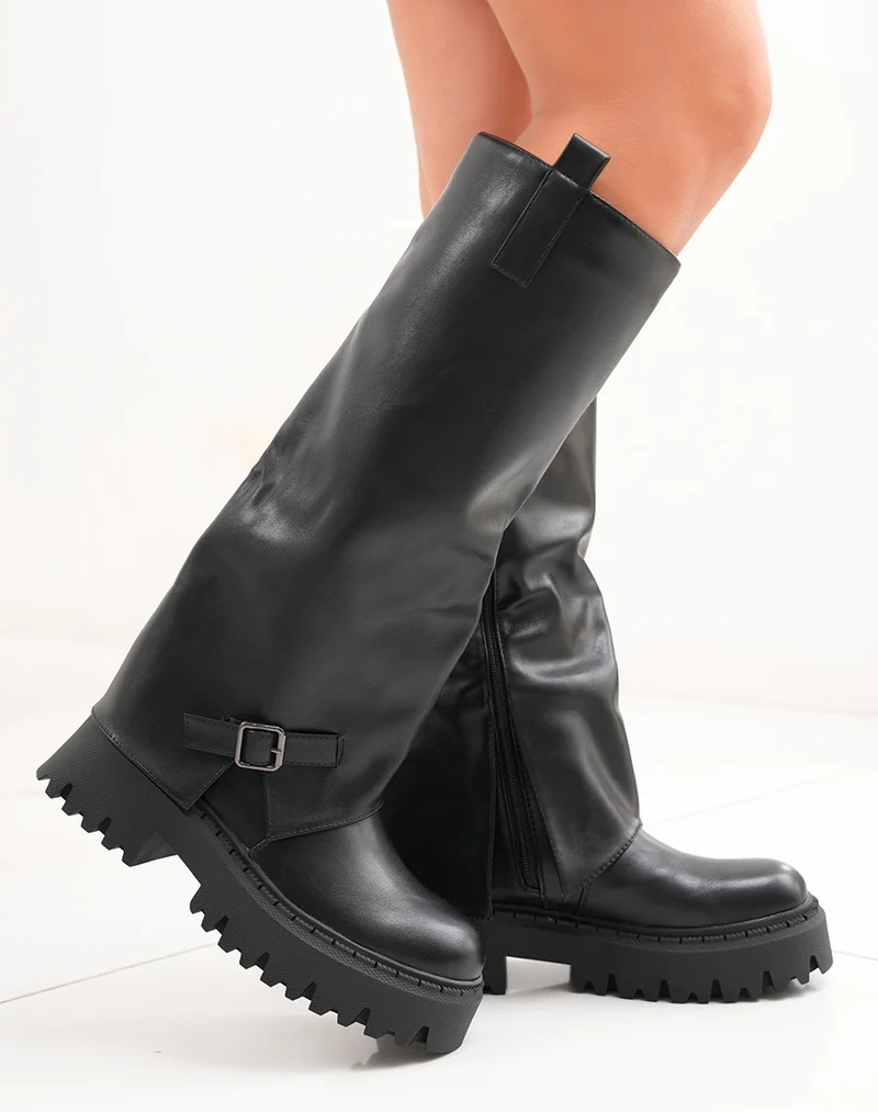 Bottes hautes femme noires à revers avec semelle crantée et boucle