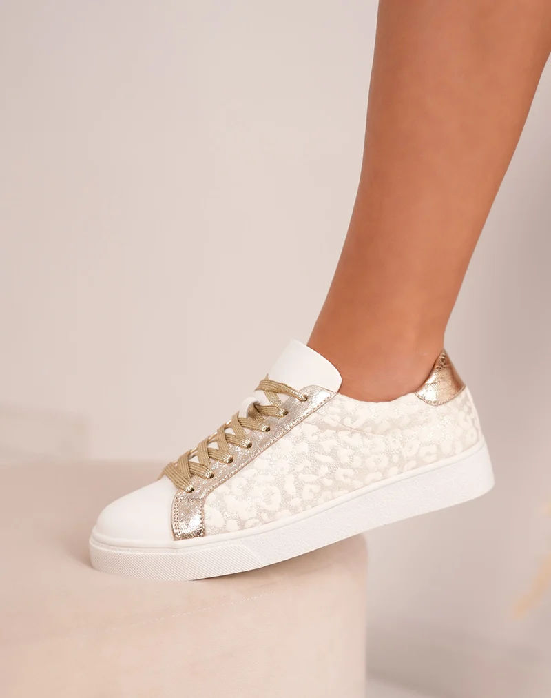 Baskets femme FINDLAY blanches à empiècements léopard et détails dorés pailletés