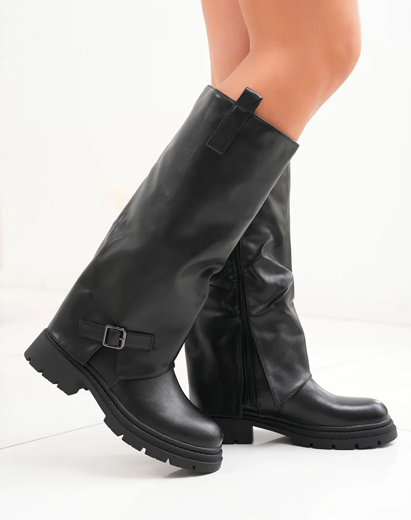 Bottes noires femme à revers avec boucle et semelle crantée