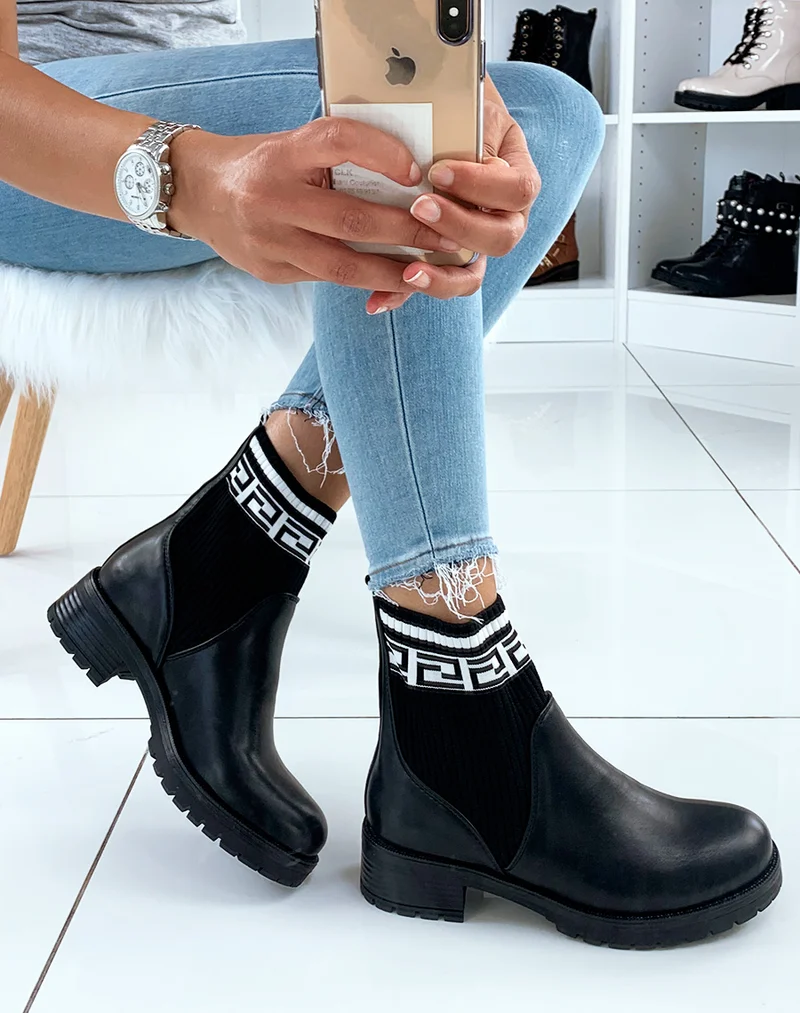 Bottines noires mat effet chaussettes
