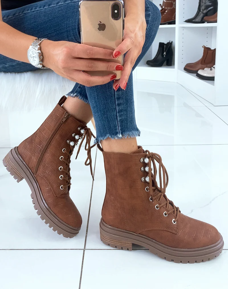 Bottines montantes camel effet croco