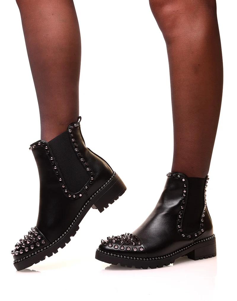 Chelsea boots noires à détails cloutés
