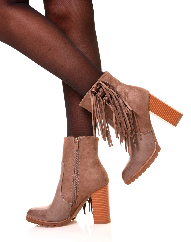 Bottines taupe à franges et talons haut