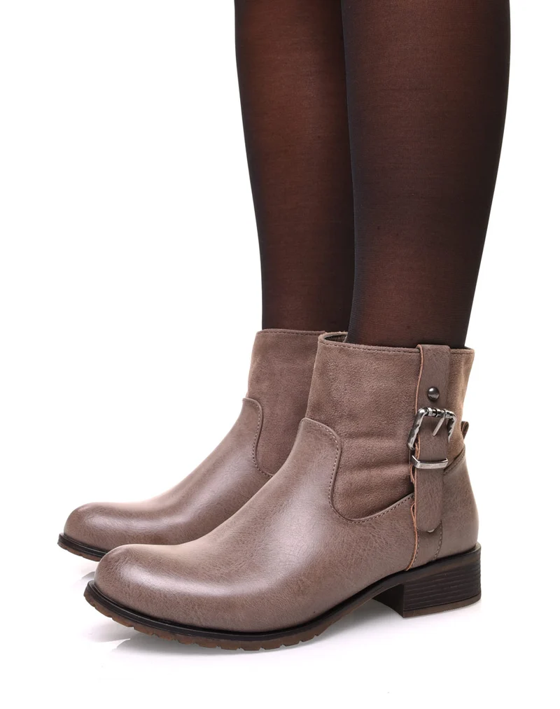Bottines taupes bi matières à sangle décorative sur le côté