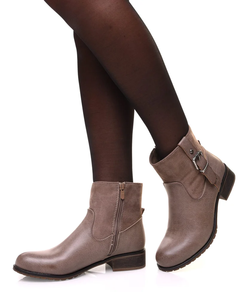 Bottines taupes bi matières à sangle décorative sur le côté