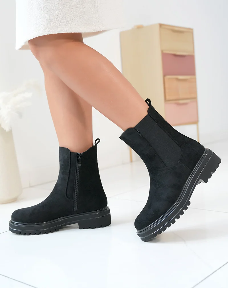 Bottines Noires Chelsea en Suédine - Le Charme Intemporel Réinventé