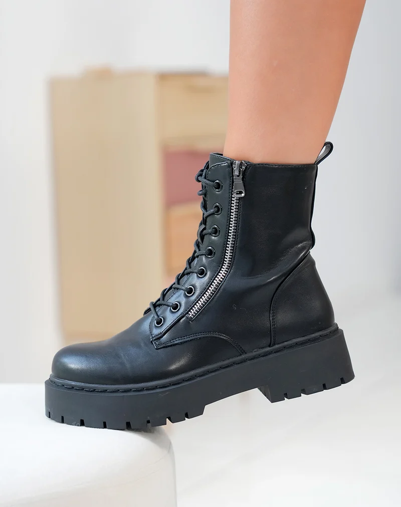 Bottines Femme En Similicuir Noires Montantes ? Lacet