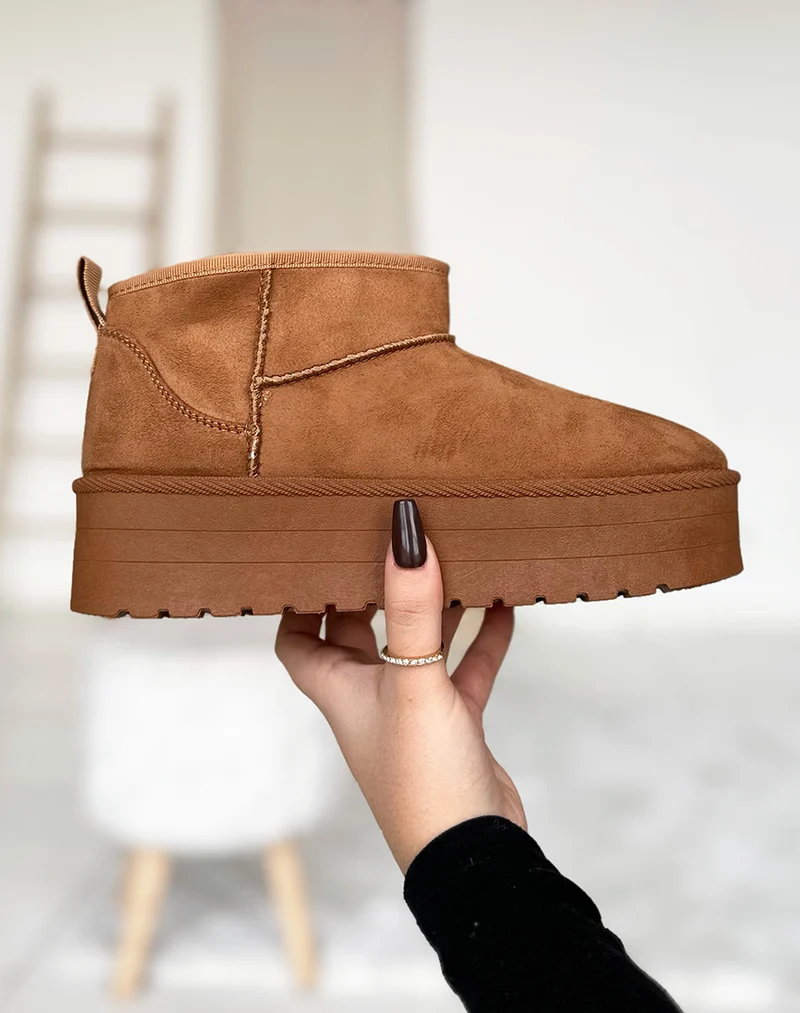 Bottines en suédine camel basses fourrées