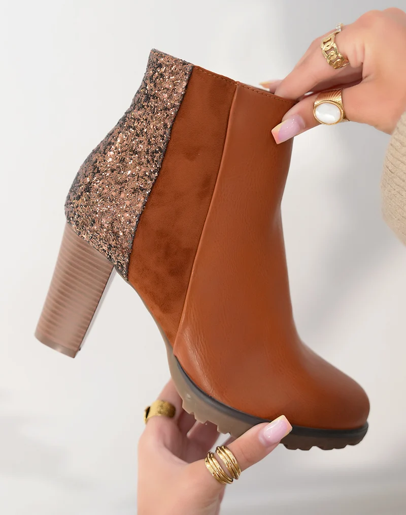 Bottines camel triple matière à paillettes et à talon